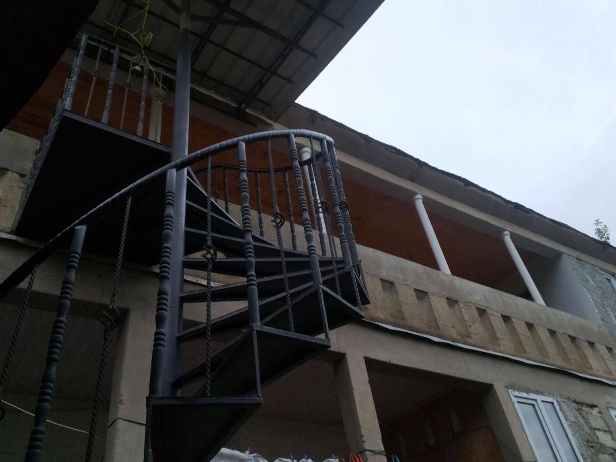 Guest House Nene Μέστια Εξωτερικό φωτογραφία