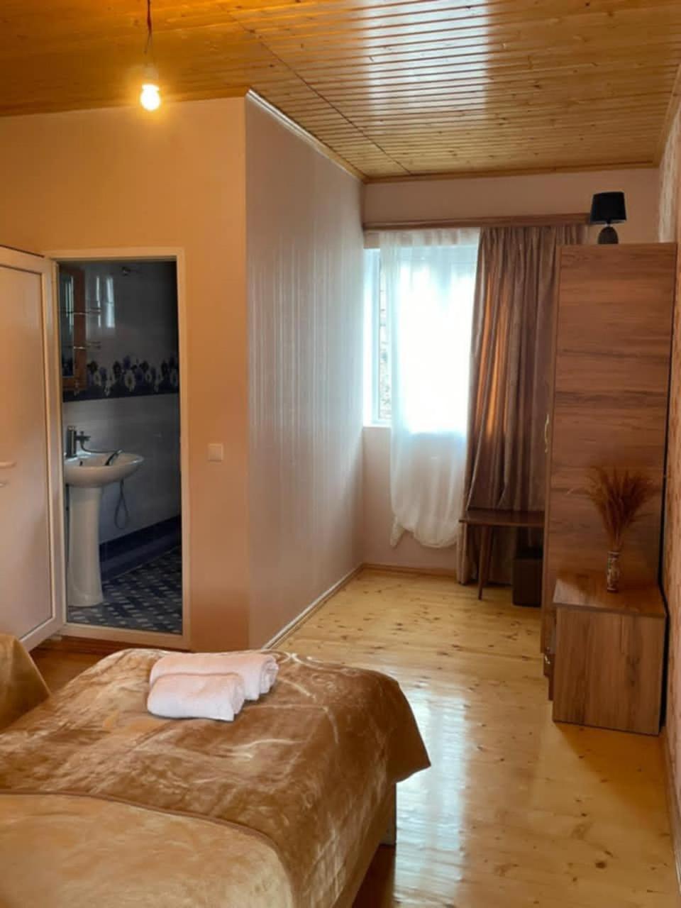 Guest House Nene Μέστια Εξωτερικό φωτογραφία